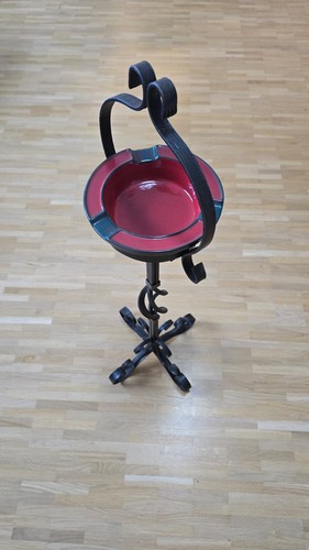 Dekorativer standaschenbecher - dekorativer,